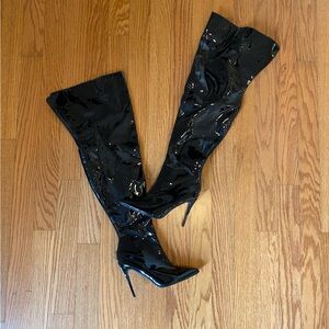 PATENT LEATHER THIGH HIGH BOOT
